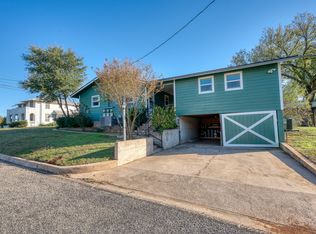 302 W Sandstone St #302, Llano, TX 78643