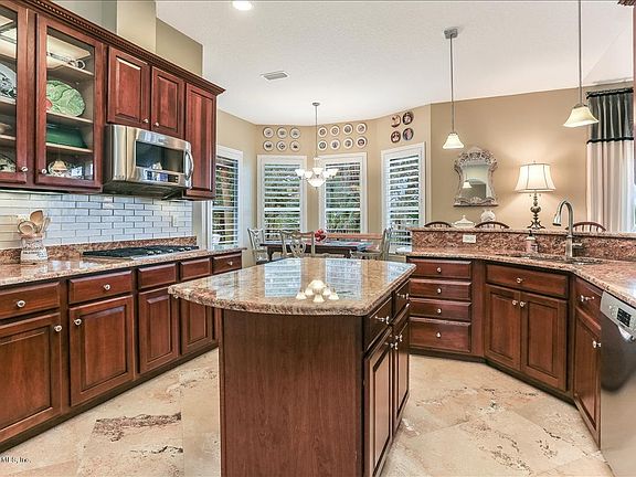 4th image of 1514 Harrington Park Dr