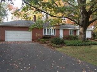 30 Brookwood Dr, Latham, NY 12110