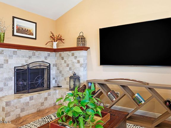 5th image of 3279 Avenida Simi