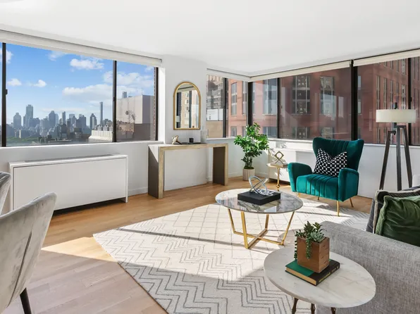 45 West 67th Street image 13 of 16