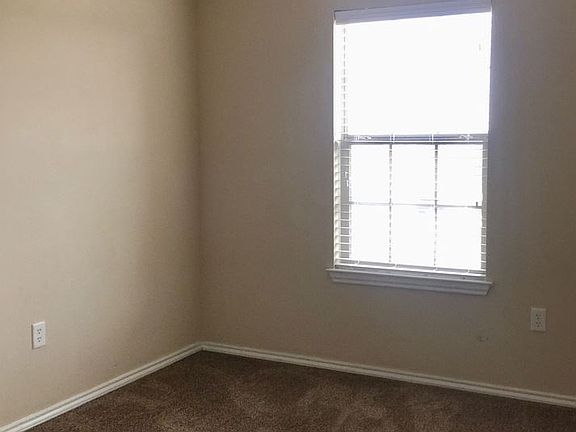 5th image of 1035 Brown Rock Dr