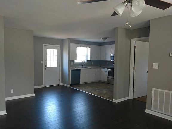 3rd image of 571 Briarwood Dr