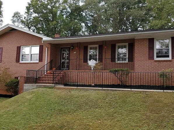 104 Robinson Ct, South Boston, VA 24592