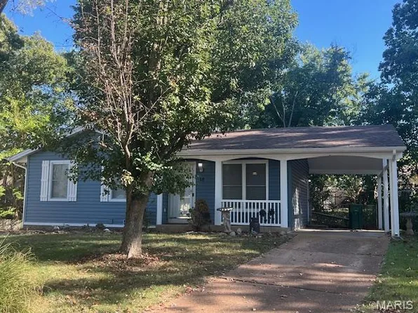 18 Cedar Trail Ct, Fenton, MO 63026