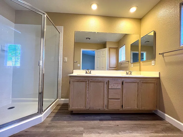 5555 Leaning Oak Ave — Photo 17