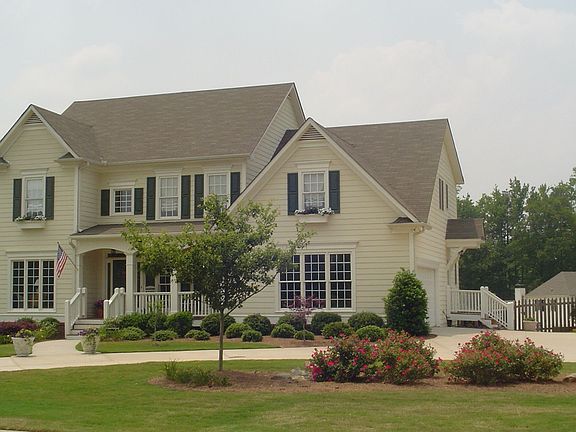 Beautiful "Creekside" plan.  Quiet location close to amenities.