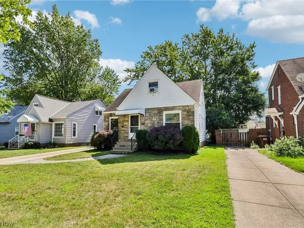 8223 Manorford Dr, Parma, OH 44129