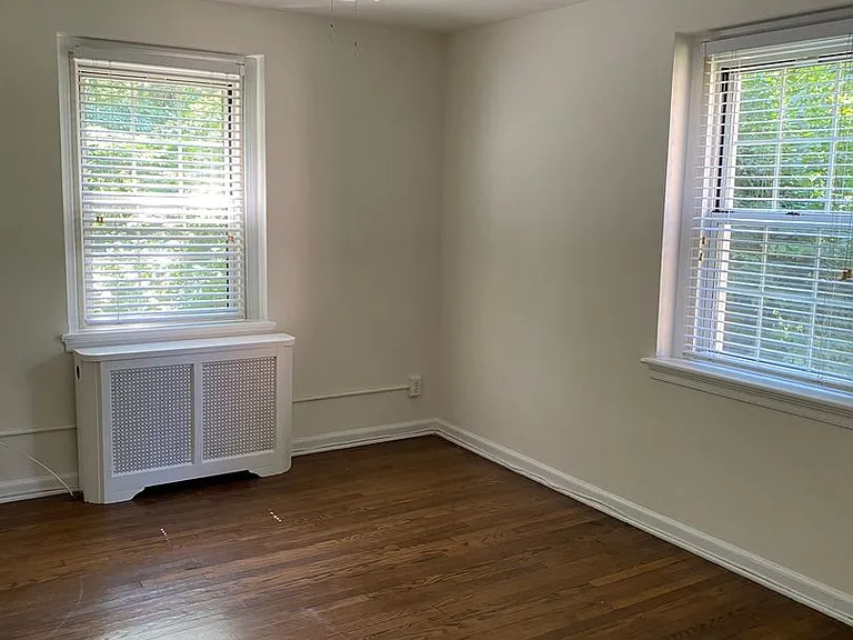 Jericho Manor Apartments — Photo 59