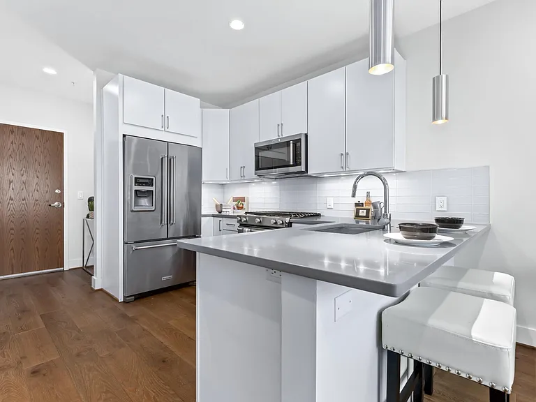 2337 Champlain St NW #209 — Photo 6