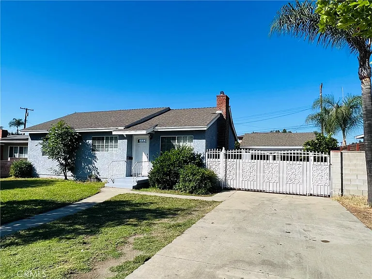 1775 Bonnie Brae St — Photo 2