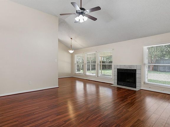 5th image of 1046 Margate Dr