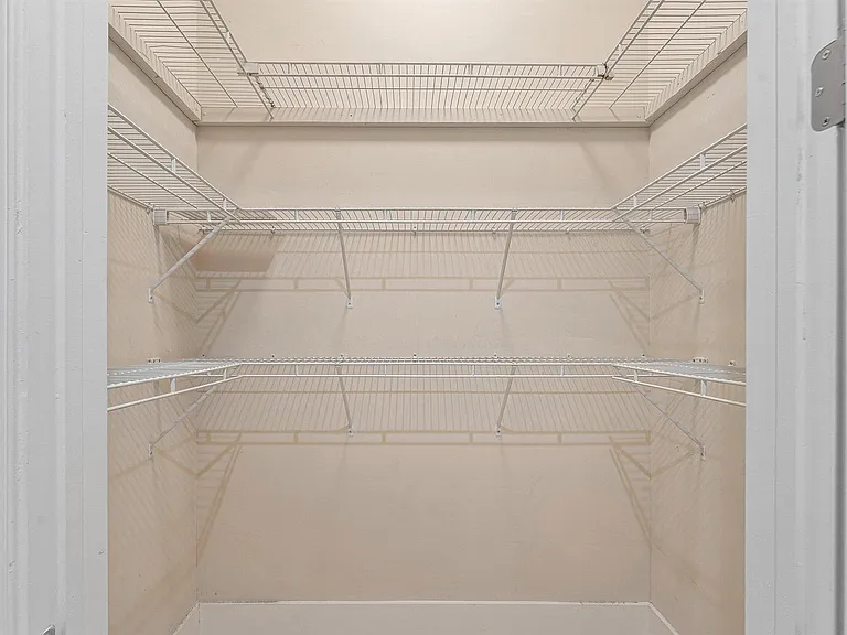 2640 Lake Shore Dr #107 — Photo 16