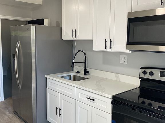 3rd image of 1212 Sherwood Ave #G-600