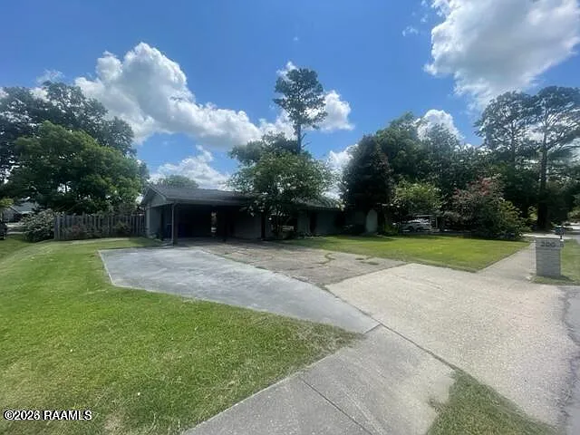 3 bed, 2.0 bath, 1650 sqft, $1,750 — Photo 2