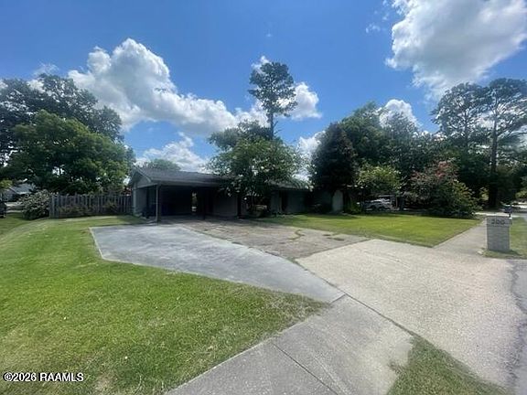 2nd image of 200 Woodvale Ave