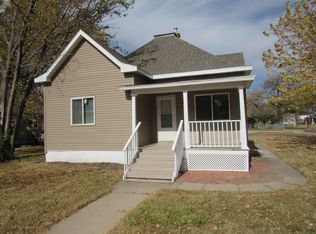 421 E 4th St, Hastings, NE 68901