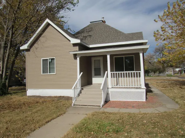 421 E 4th St, Hastings, NE 68901
