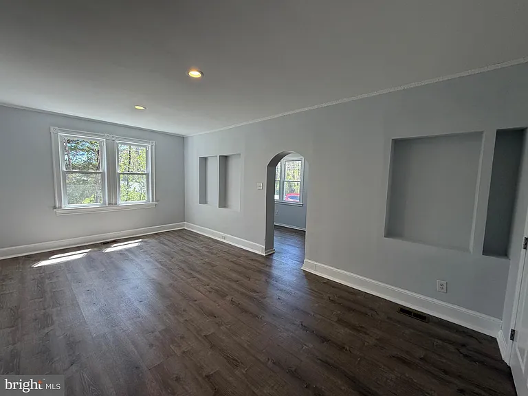 705 W White Horse Pike — Photo 3