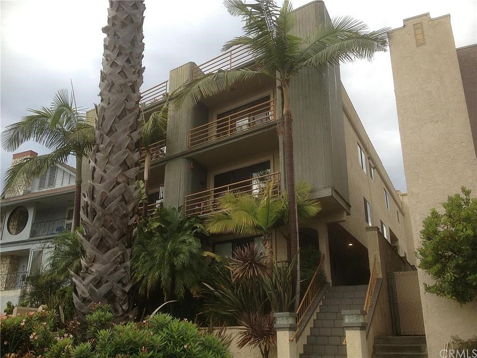 1st image of 3811 E Livingston Dr #5