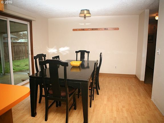 5th image of 11575 SE 46th Ct