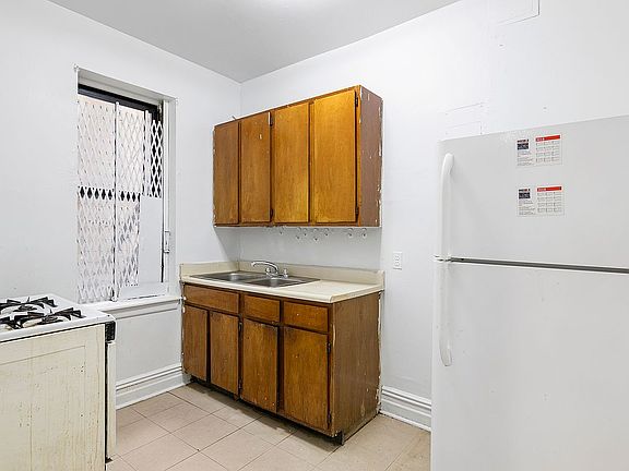 4th image of 535 W 163rd St APT 3