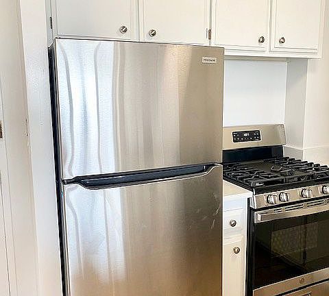 2nd image of 8515 Main St APT 11L