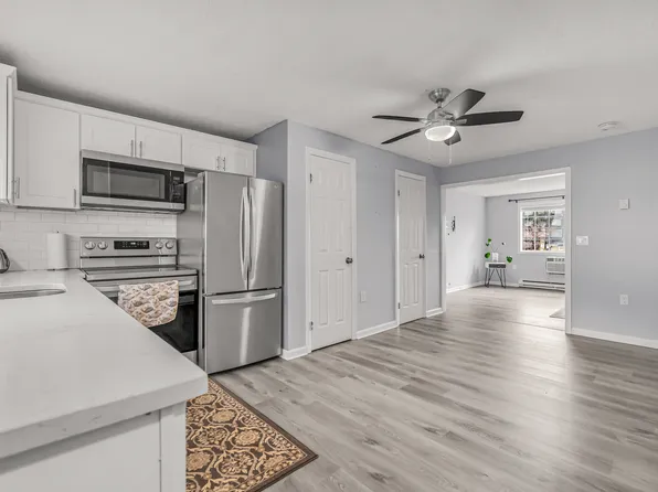 38 Ann Street APT 1E, Naugatuck, CT 06770