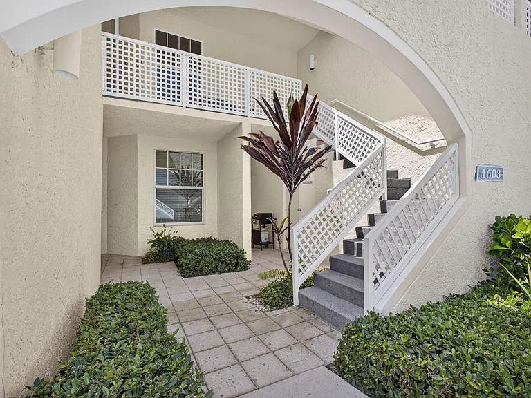 1603 Mizzenmast Way — Photo 4