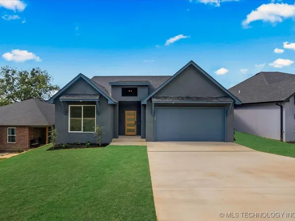 710 N 10th St, Sapulpa, OK 74066