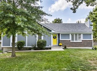 2115 NW 8th St, Blue Springs, MO 64015