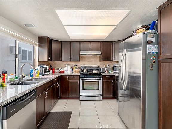 5th image of 638 W Virginia St