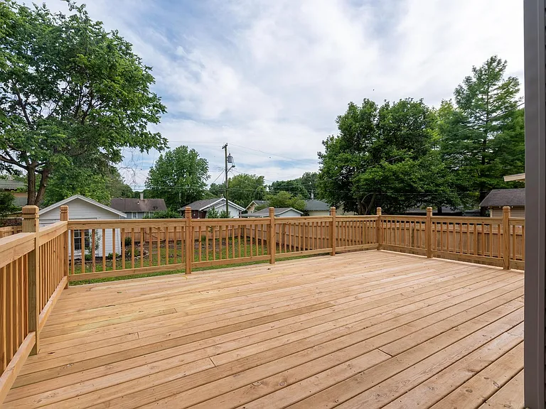 528 E Normal St — Photo 34