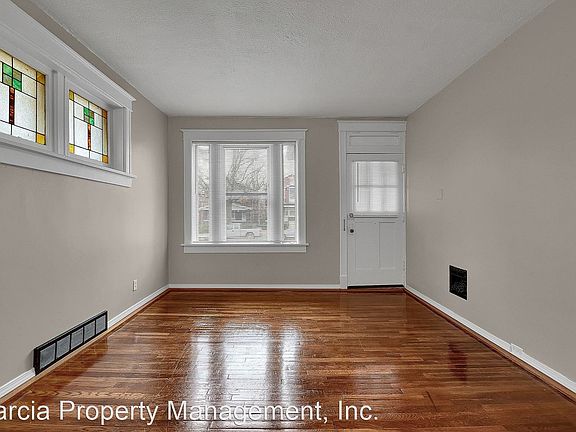 3rd image of 5039 Chippewa St