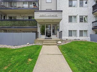 Oliver Manor, Edmonton, AB T5K 2V9
