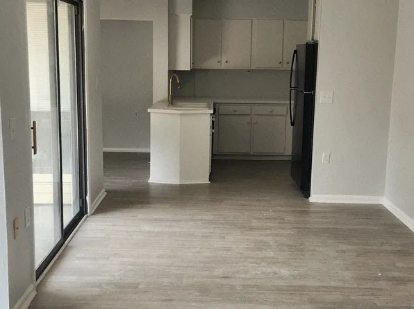 4816 Spring Lake Dr APT F, Charlotte, NC 28212