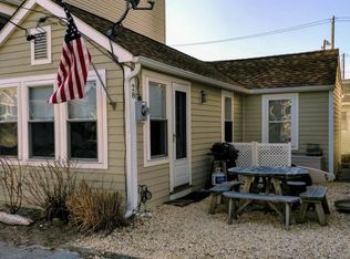 28 E Rutherford Ln, Lavallette, NJ 08735