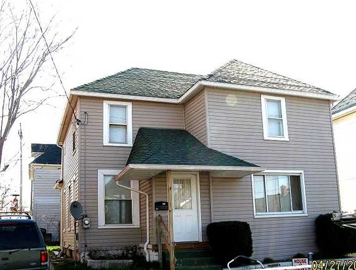 2nd image of 2613 Maple St