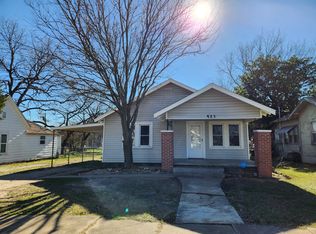 523 W 7th St, Ada, OK 74820