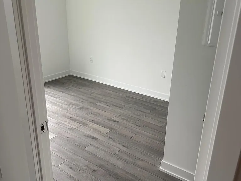 1005 Dundas St E #227 — Photo 13