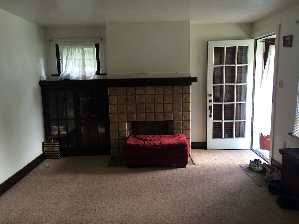 2nd image of 4223 Windsor St