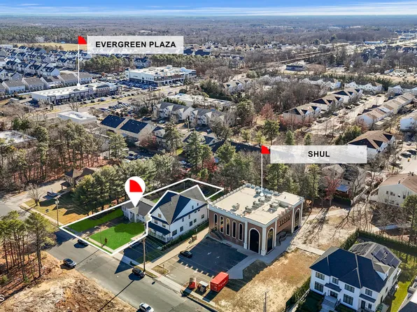 30 Pine Boulevard, Lakewood, NJ 08701