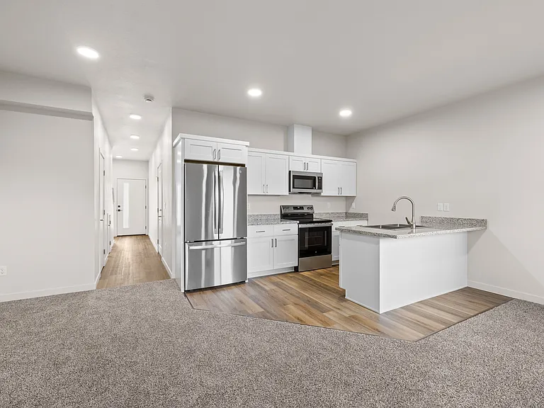 2028 Sunset Dr #2 — Photo 3