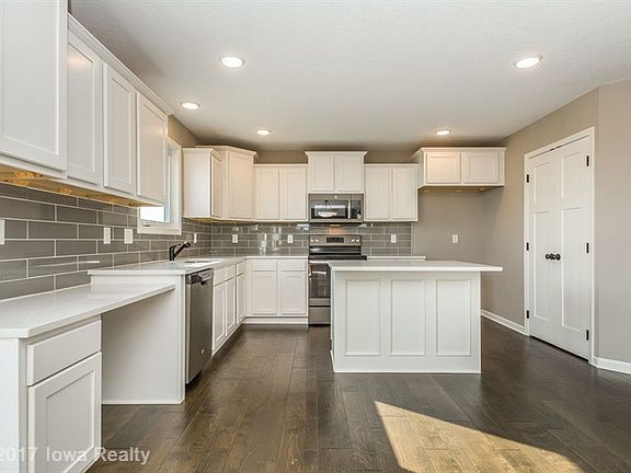 3rd image of 512 NW 31st St