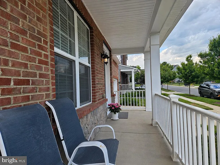 3332 Burton Dr — Photo 9