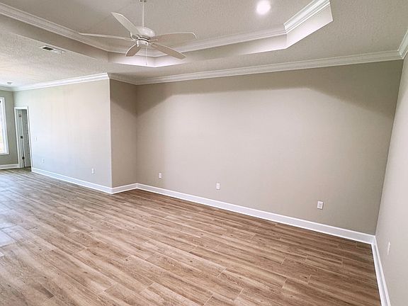 4th image of 135 Green Turtle Ct