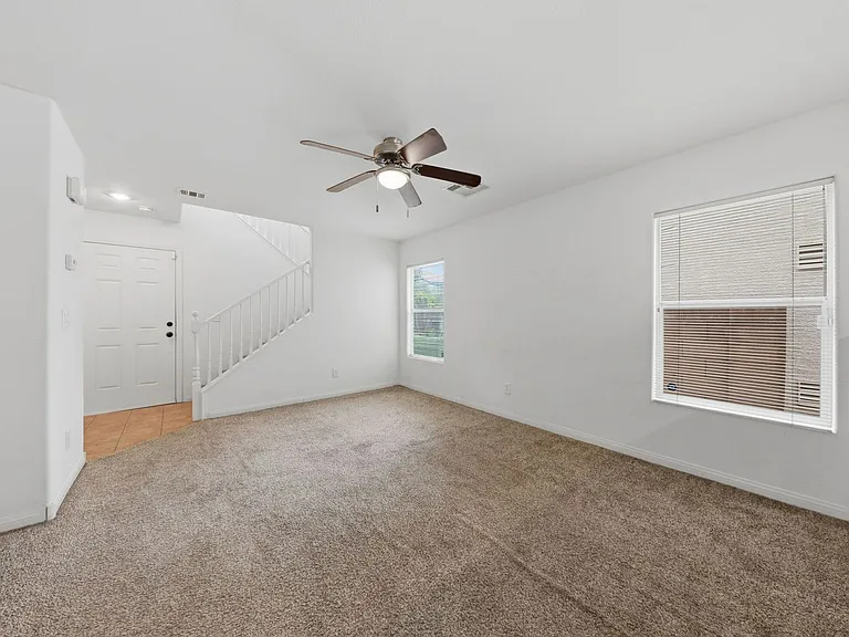 553 Brinkburn Point Ave — Photo 2
