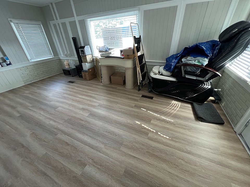 2nd image of 407 E Churchville Rd #201