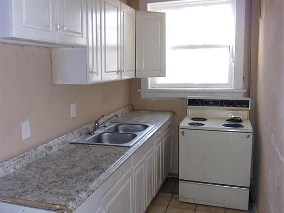 5th image of 4720 Ashland Ave