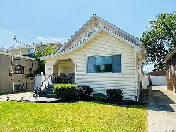 2nd image of 230 Kinsey Ave